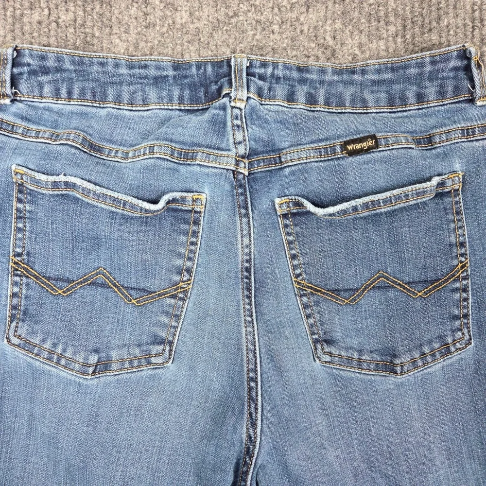 Wrangler Womens Medium Wash Bootcut Jeans Blue Stretch Denim Size 10/30 1802564